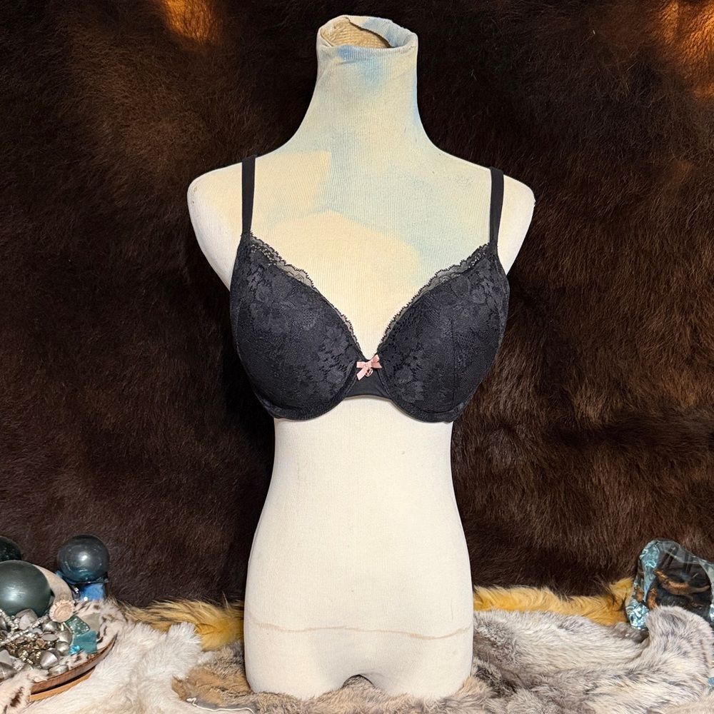 Victoria's Secret Black Lace Bra with Pink Accent 38B (3450)